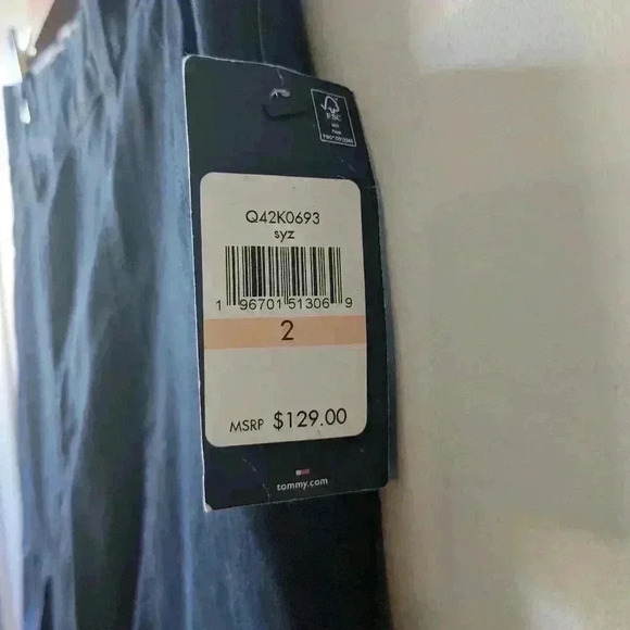 NWT !! TOMMY HILFIGER  size 2 cropped cargo navy blue pants VALUE OF 129$+tx - Picture 4 of 10